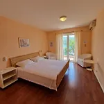 Lukic Villa Slano