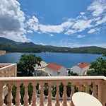 Villa Lukic Slano