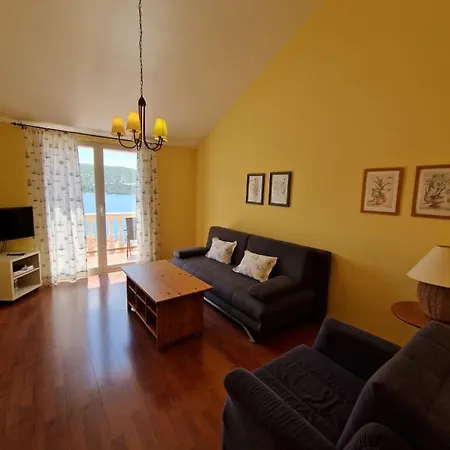 Lukic Villa Slano